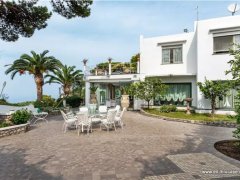 Magnfica villa surrounded by greenery with swimming pool and sea view - 13