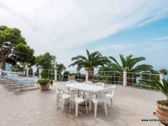 Magnfica villa surrounded by greenery with swimming pool and sea view - 28