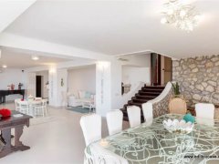 Magnfica villa surrounded by greenery with swimming pool and sea view - 17