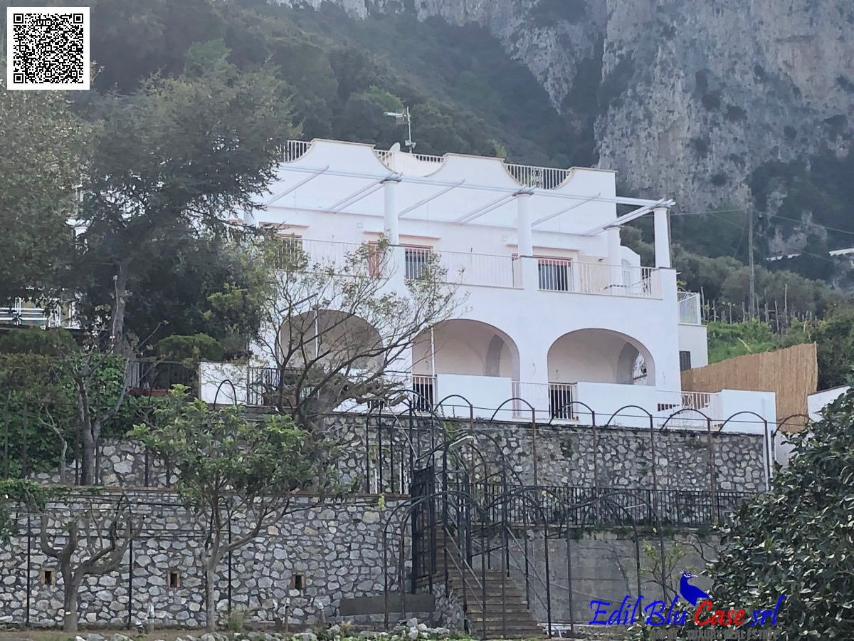 villa in Via Ajano di sotto a Capri